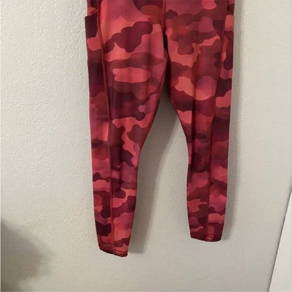 Athleta Ultimate Stash Pocket 7/8 Tights - Picture 5 of 8